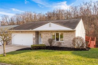 328 Clavale, N Versailles, PA 15137