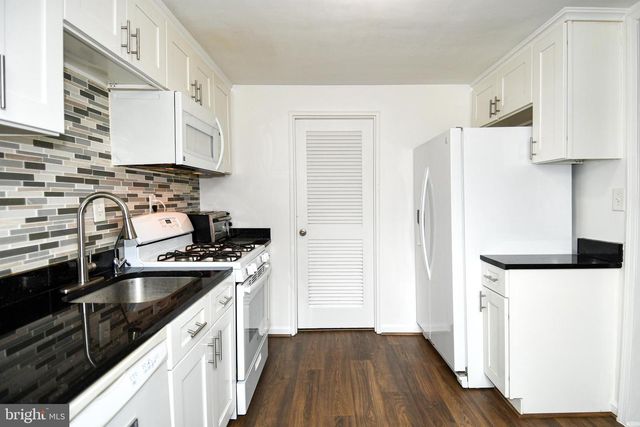 1011 LONDONDERRY DR, Glen Burnie, MD 21061