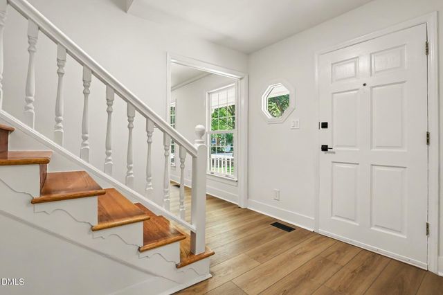 102 Amesbury Lane, Cary, NC 27511