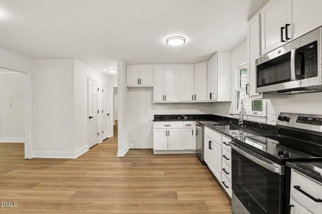 102 Amesbury Lane, Cary, NC 27511