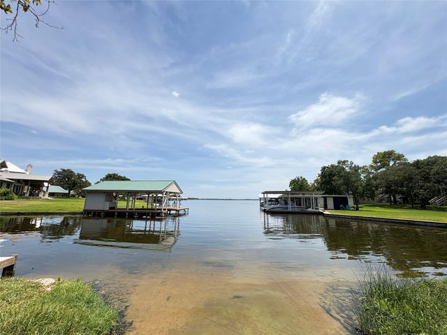 387 Rosehill DR, Granite Shoals, TX 78654