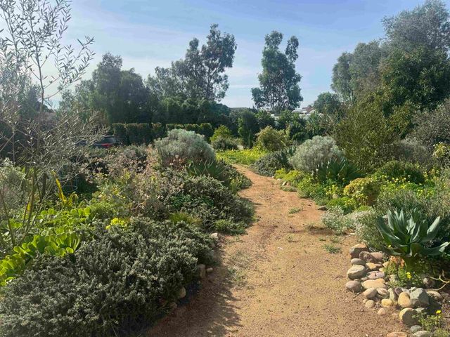 630 Cortez Ave, Vista, CA 92084