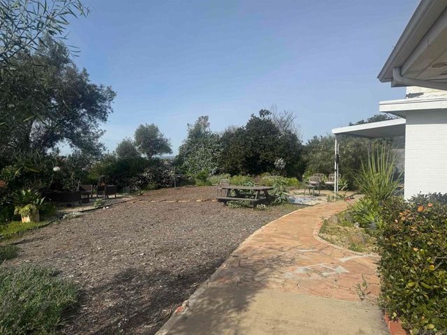 630 Cortez Ave, Vista, CA 92084