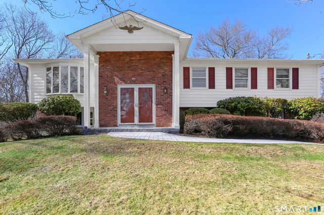 34 Jockey Hollow Road, Monroe, CT 06468