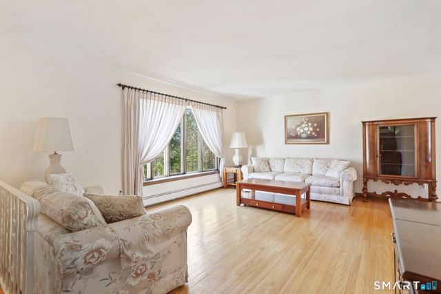 34 Jockey Hollow Road, Monroe, CT 06468