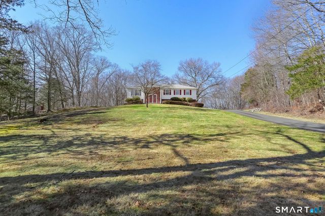 34 Jockey Hollow Road, Monroe, CT 06468