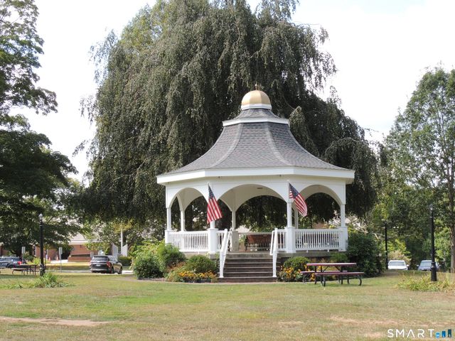 34 Jockey Hollow Road, Monroe, CT 06468