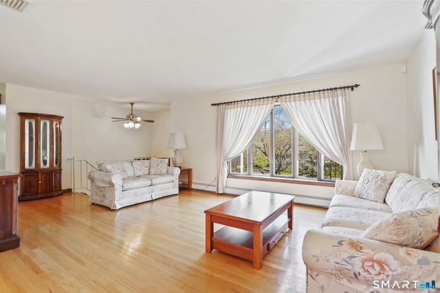 34 Jockey Hollow Road, Monroe, CT 06468