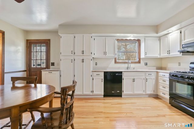 34 Jockey Hollow Road, Monroe, CT 06468