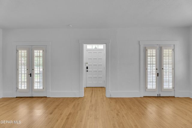 1512 ELM Street, El Paso, TX 79930