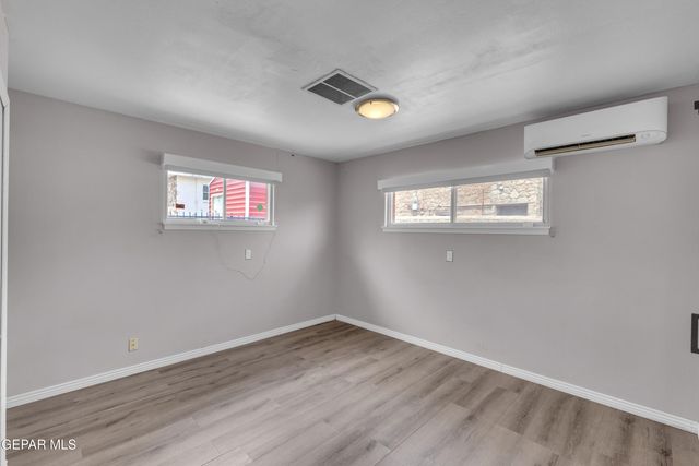 1512 ELM Street, El Paso, TX 79930