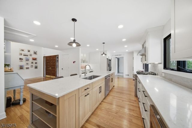 40 HIGH RIDGE ROAD, Parsippany-troy Hills Twp., NJ 07869