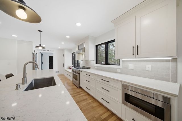 40 HIGH RIDGE ROAD, Parsippany-troy Hills Twp., NJ 07869