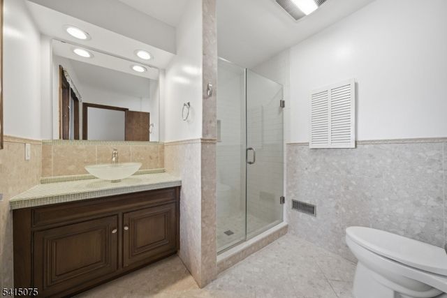 40 HIGH RIDGE ROAD, Parsippany-troy Hills Twp., NJ 07869