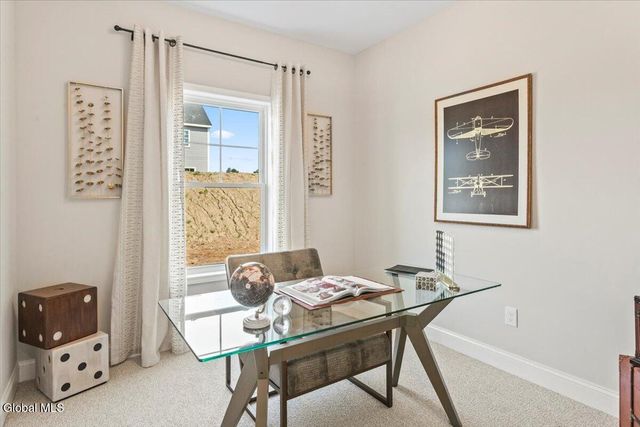 12 Clover Leaf Drive, Halfmoon, NY 12065