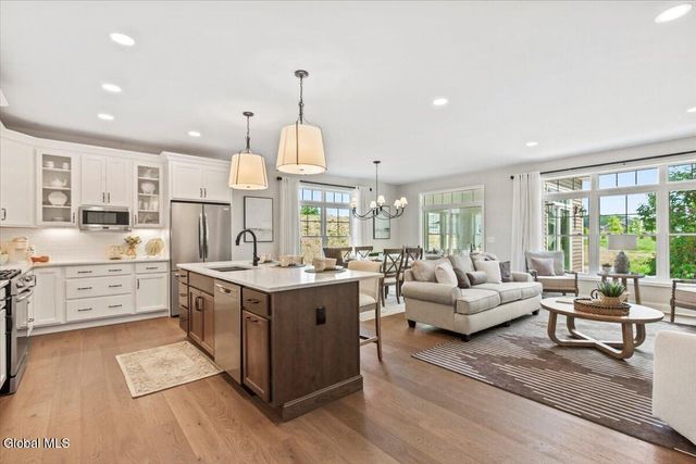 12 Clover Leaf Drive, Halfmoon, NY 12065