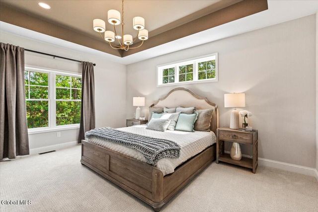 12 Clover Leaf Drive, Halfmoon, NY 12065