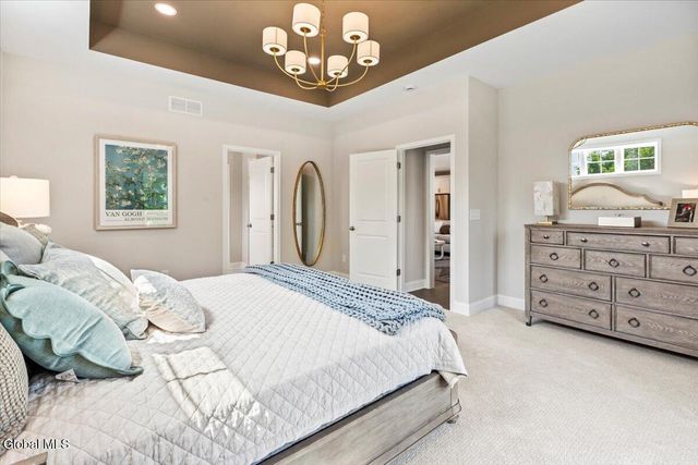 12 Clover Leaf Drive, Halfmoon, NY 12065