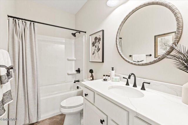 12 Clover Leaf Drive, Halfmoon, NY 12065