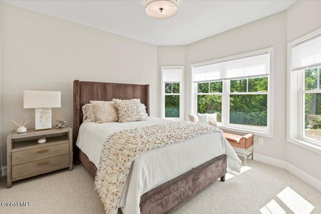 12 Clover Leaf Drive, Halfmoon, NY 12065