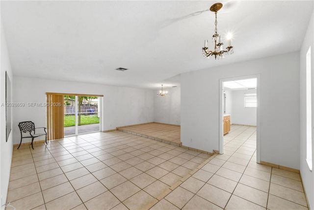 2210 N 52nd Ave, Hollywood, FL 33021