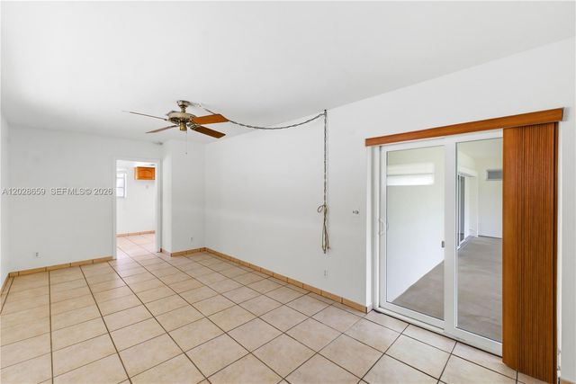 2210 N 52nd Ave, Hollywood, FL 33021