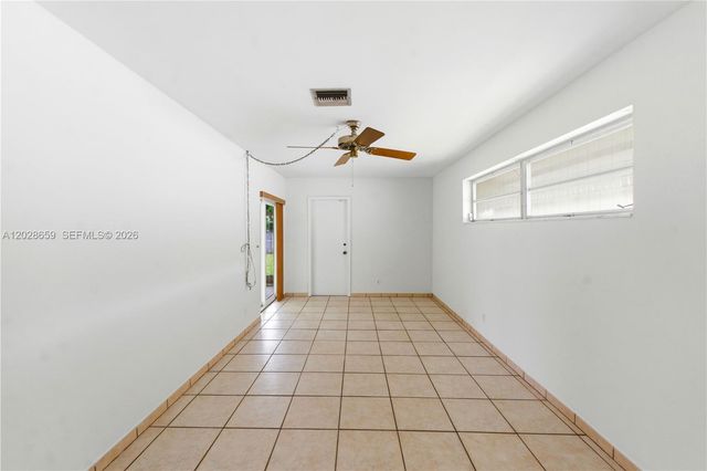 2210 N 52nd Ave, Hollywood, FL 33021