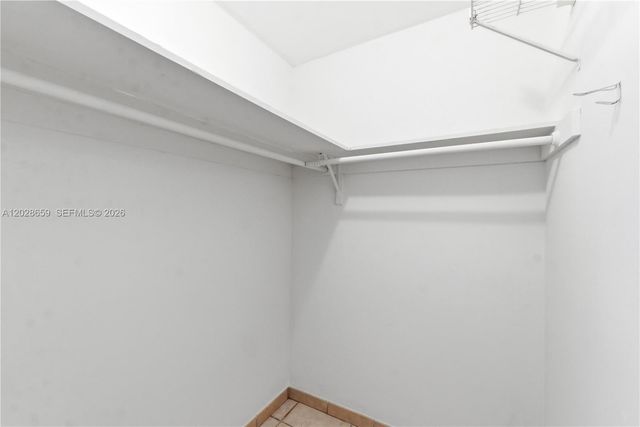 2210 N 52nd Ave, Hollywood, FL 33021