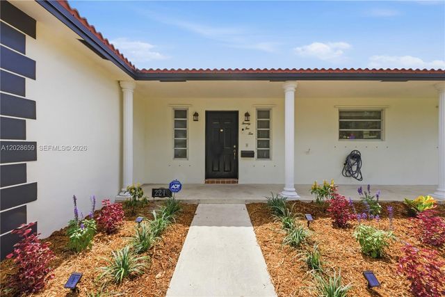 2210 N 52nd Ave, Hollywood, FL 33021