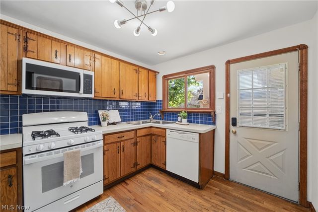 7427 Woodhaven Avenue, Brooklyn, OH 44144