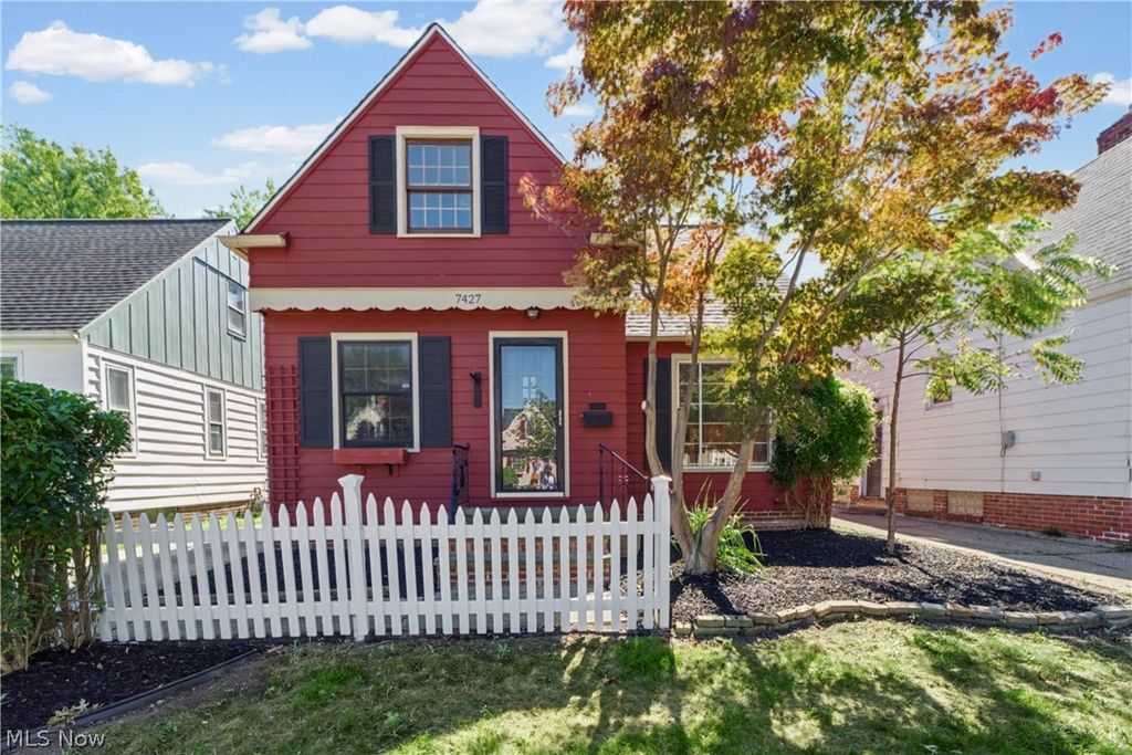 7427 Woodhaven Avenue, Brooklyn, OH 44144
