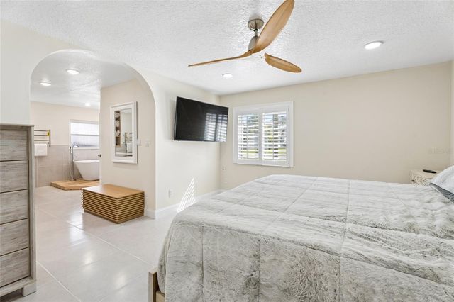 2484 ALBANY DRIVE, Kissimmee, FL 34758