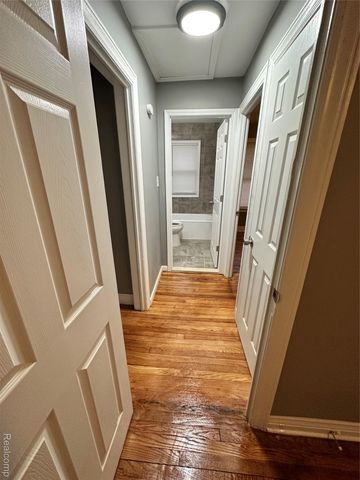 15081 Strathmoor Street, Detroit, MI 48227