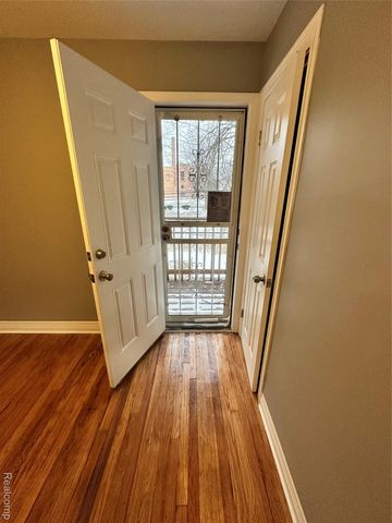 15081 Strathmoor Street, Detroit, MI 48227