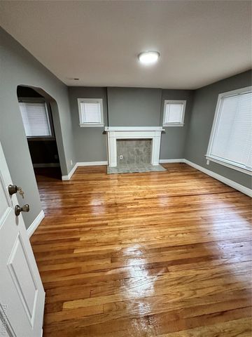 15081 Strathmoor Street, Detroit, MI 48227