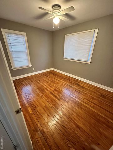 15081 Strathmoor Street, Detroit, MI 48227