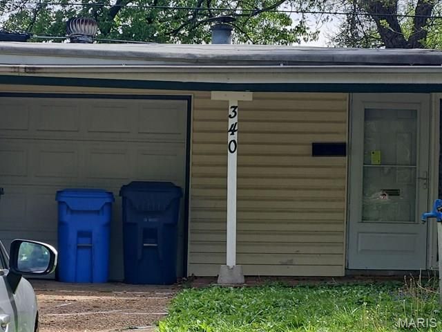 340 Holiday Hill Drive, Florissant, MO 63033