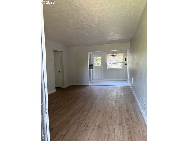 1304 N EMERSON St, Portland, OR 97217