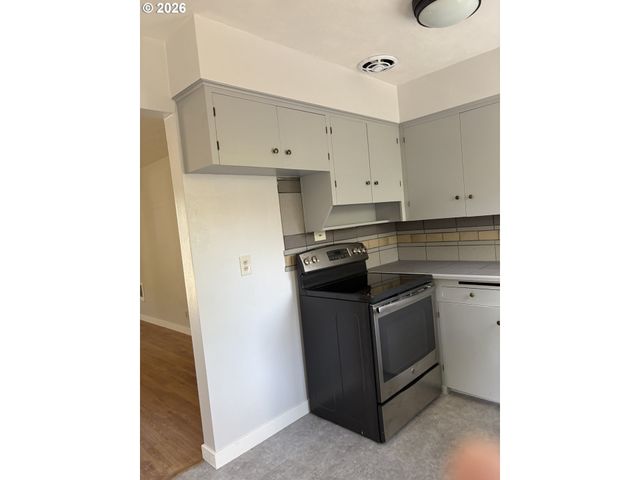1304 N EMERSON St, Portland, OR 97217