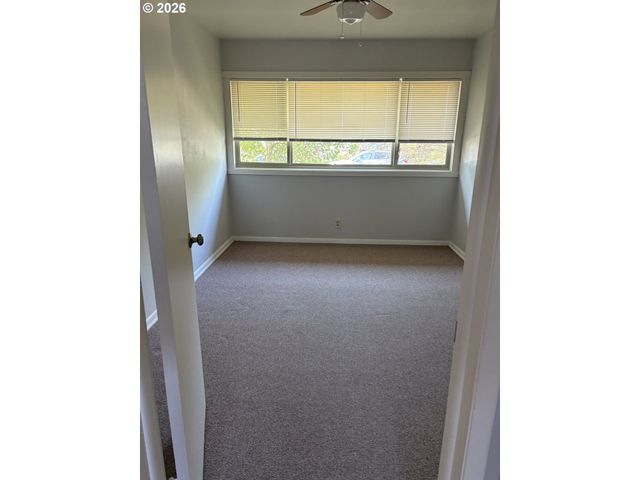 1304 N EMERSON St, Portland, OR 97217