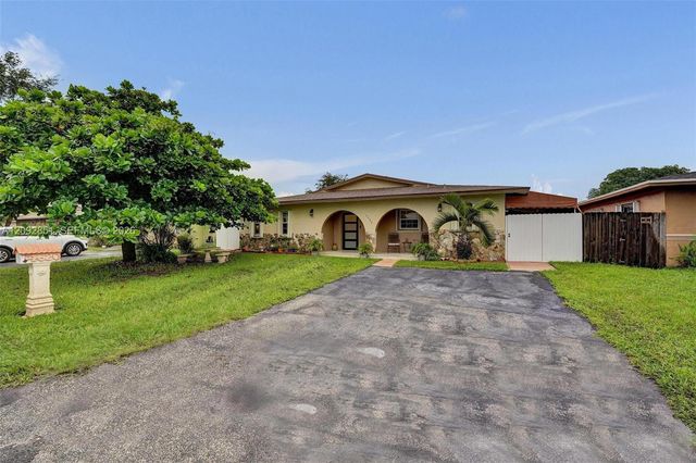 4620 SW 43rd Terrace, Dania Beach, FL 33314