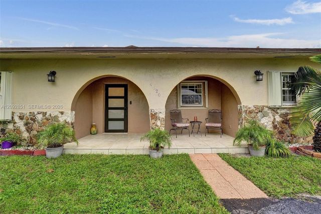 4620 SW 43rd Terrace, Dania Beach, FL 33314