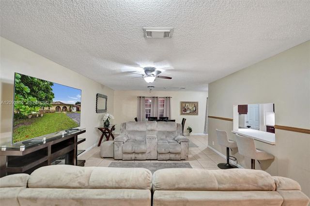 4620 SW 43rd Terrace, Dania Beach, FL 33314