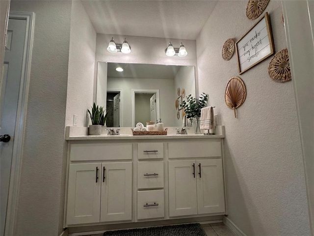 128 Limonite LN, Liberty Hill, TX 78642