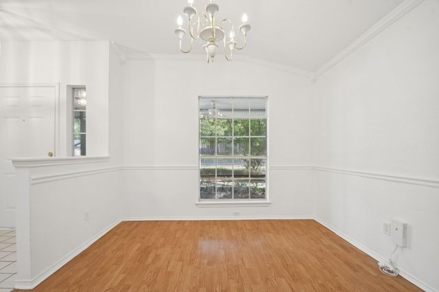 1300 Leah LN, Round Rock, TX 78665