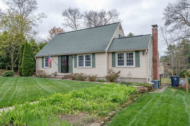 18 Hillside Drive, Nashua, NH 03064