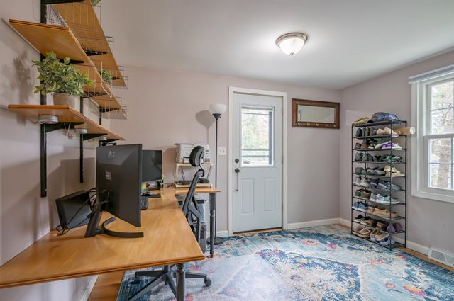 18 Hillside Drive, Nashua, NH 03064