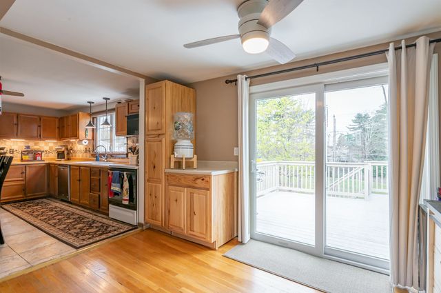 18 Hillside Drive, Nashua, NH 03064