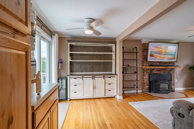 18 Hillside Drive, Nashua, NH 03064