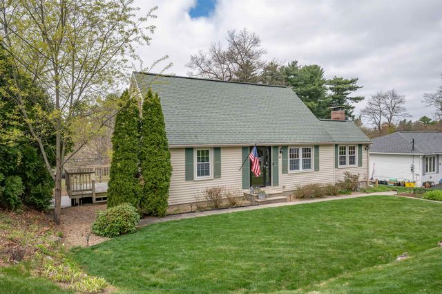 18 Hillside Drive, Nashua, NH 03064